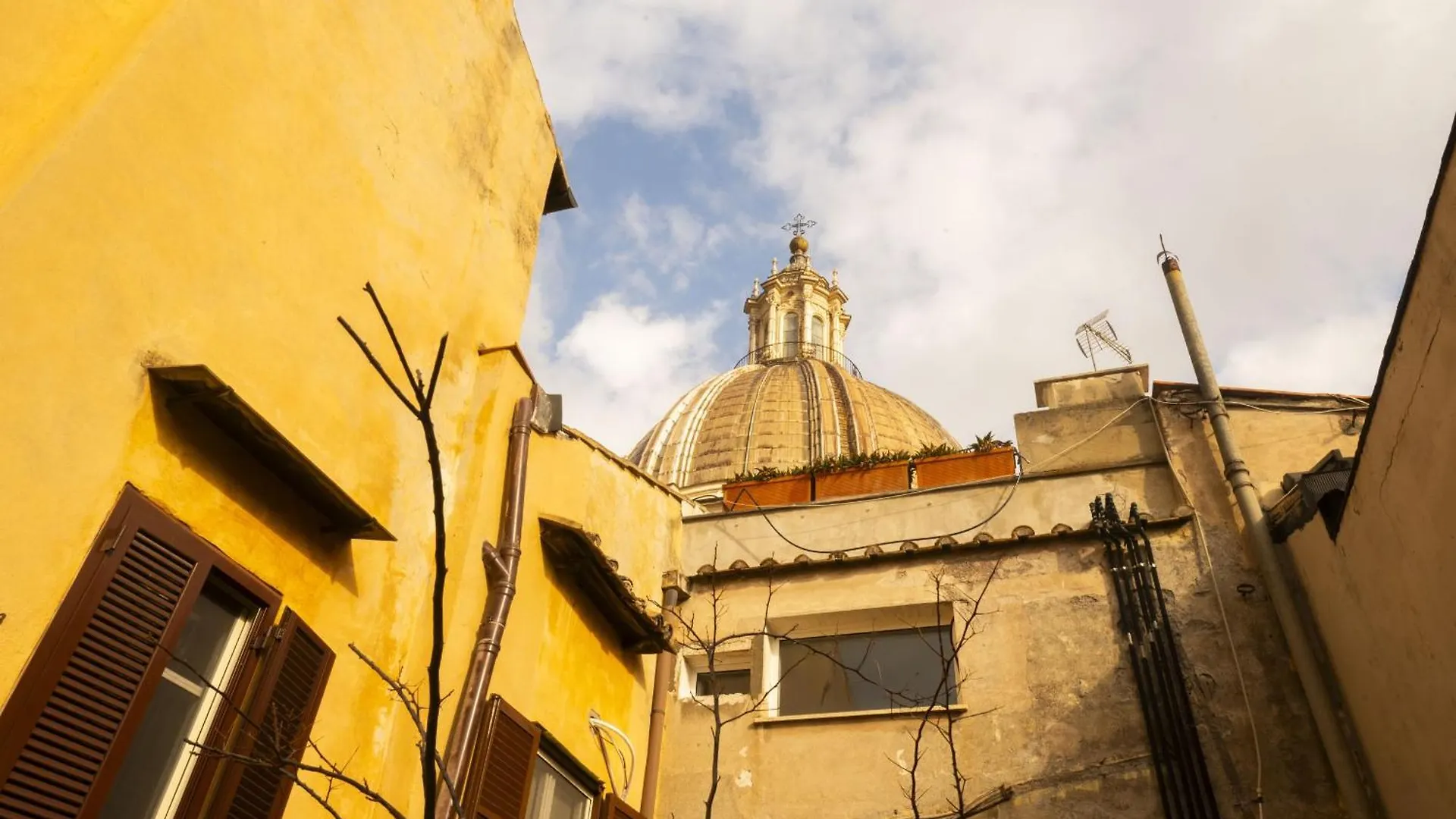 Your Piazza Navona Hideaway With Terrace Rome Apartment